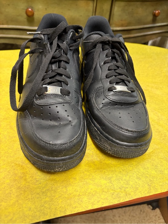 Nike Other - Nike Men's Black Leather Low-Top Sneakers with Black Laces size 9.